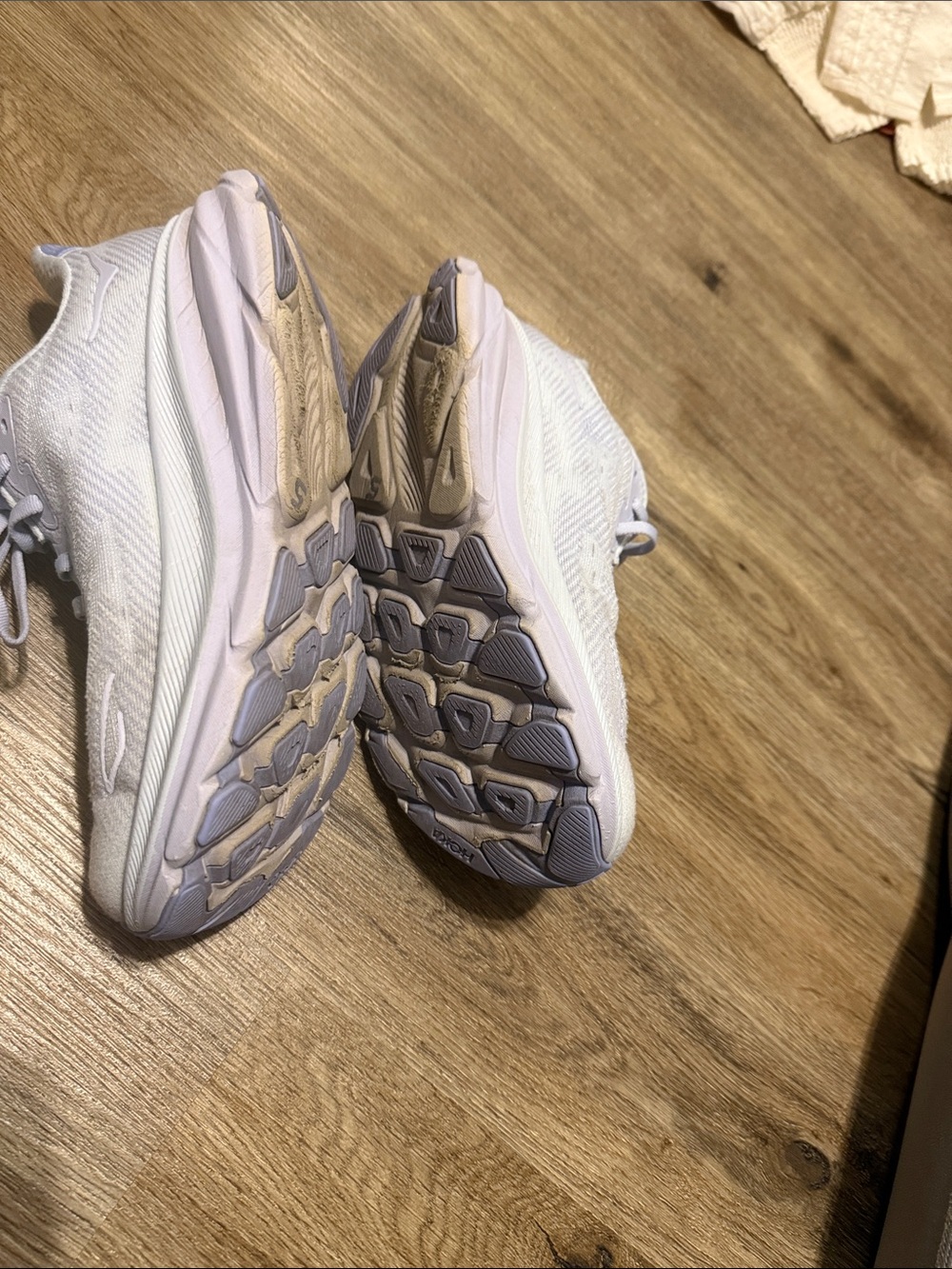 Hoka Clifton 9 Women's Light Lavender/Light Gray Running Sneakers - Picture 5 of 16